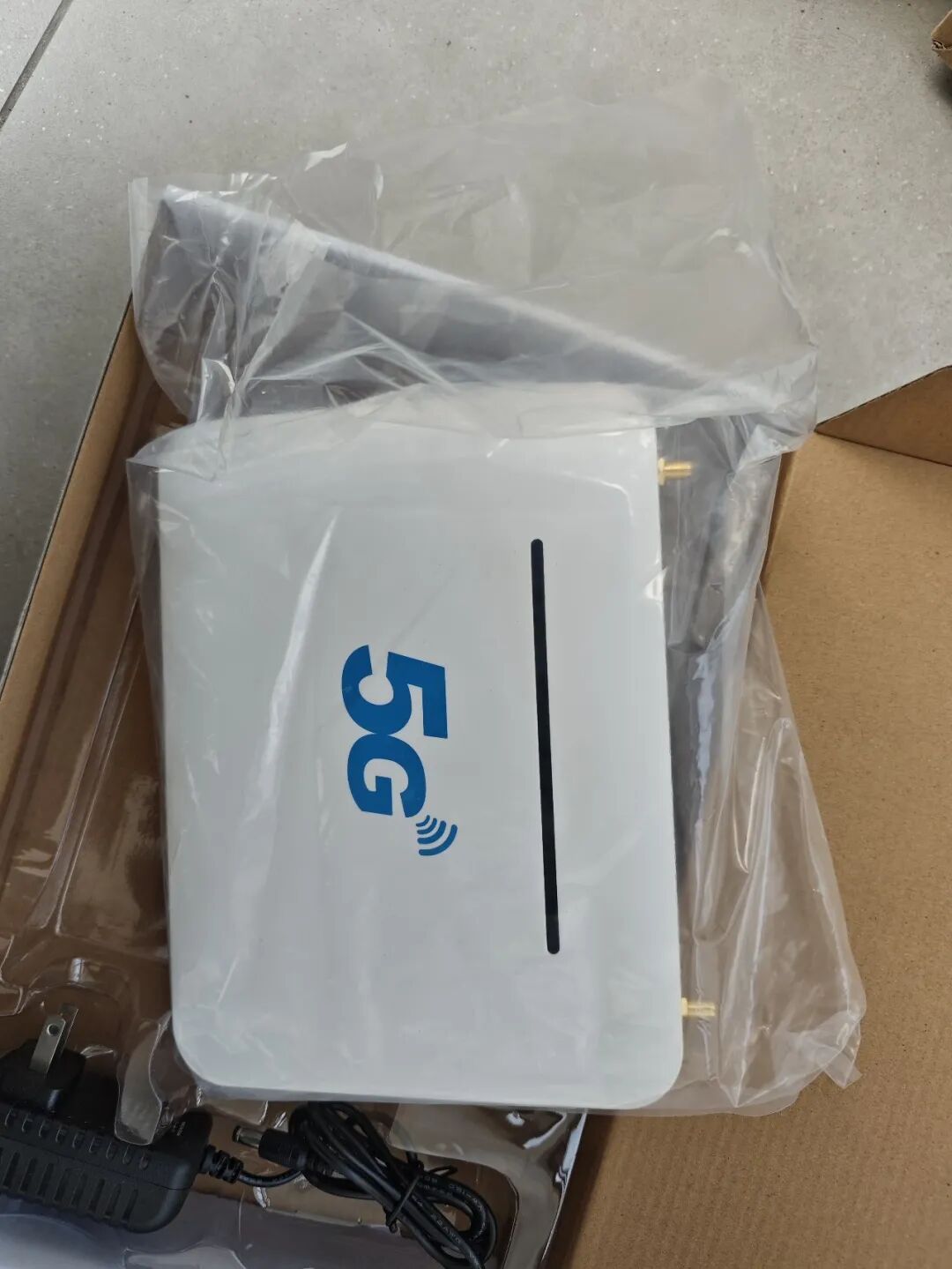 電梯里沒信號？別忍了！這款 “信號救星” 的門道 90% 的人都不懂